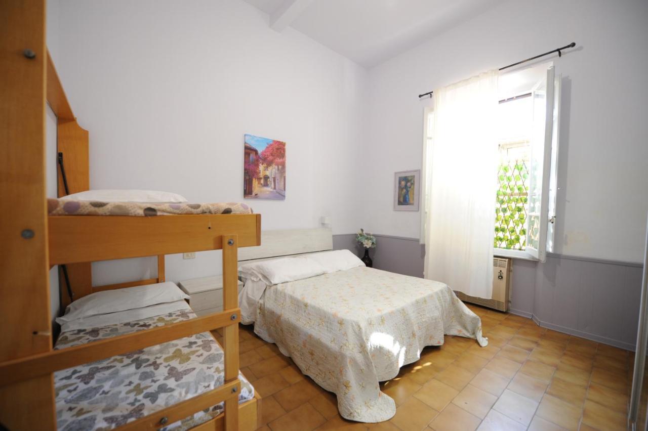 Hotel Le Giare Марина ди Пиетрасанта Екстериор снимка
