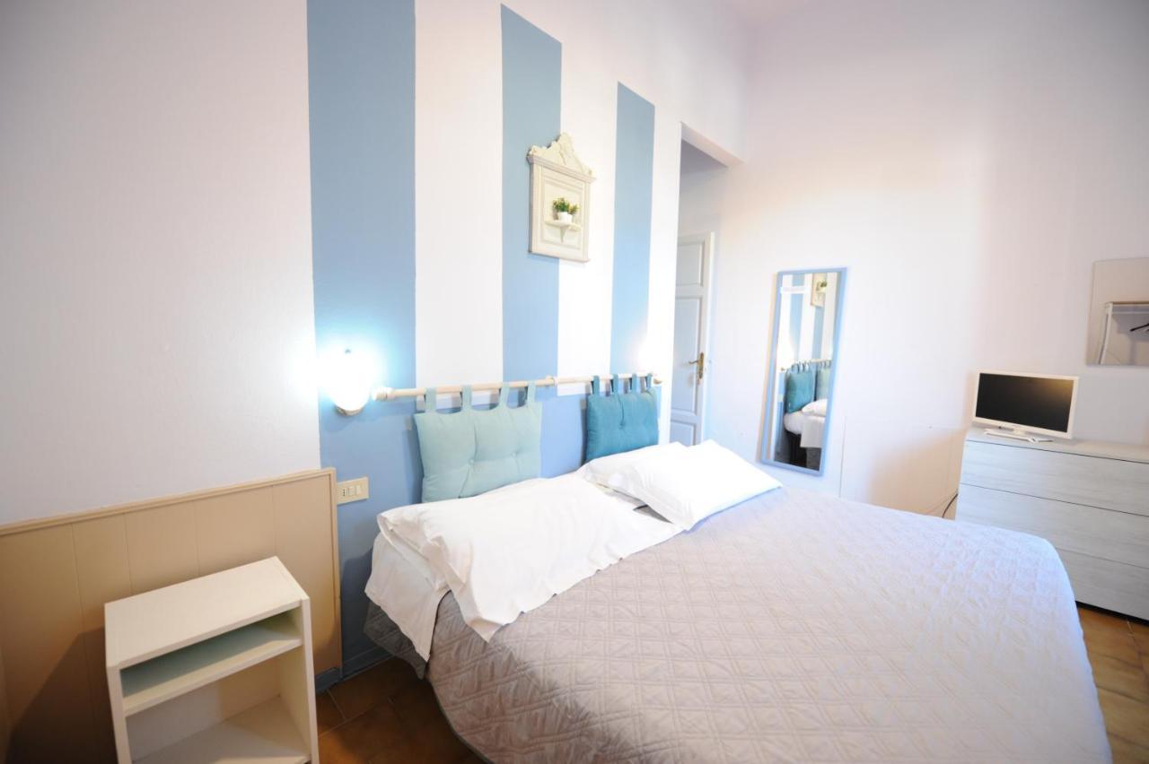 Hotel Le Giare Марина ди Пиетрасанта Екстериор снимка