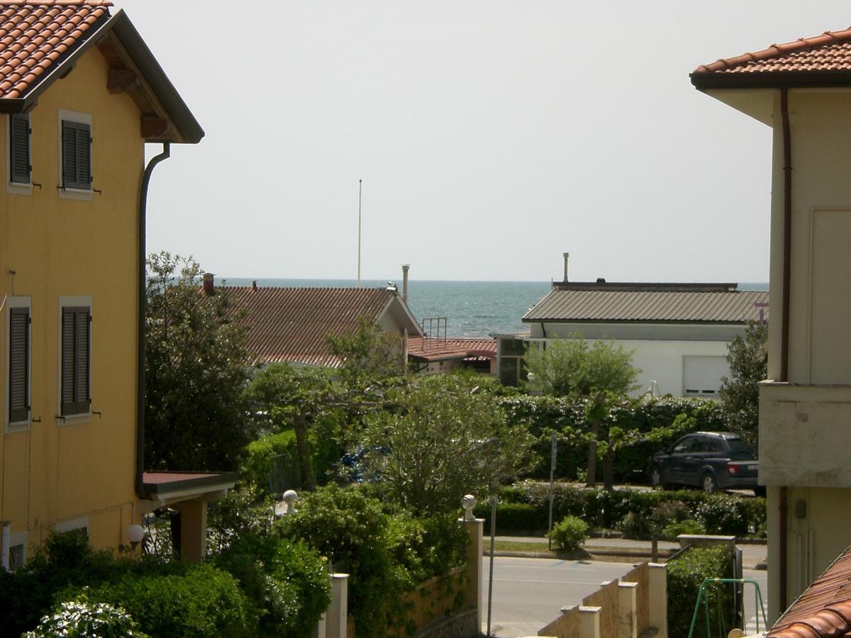 Hotel Le Giare Марина ди Пиетрасанта Екстериор снимка
